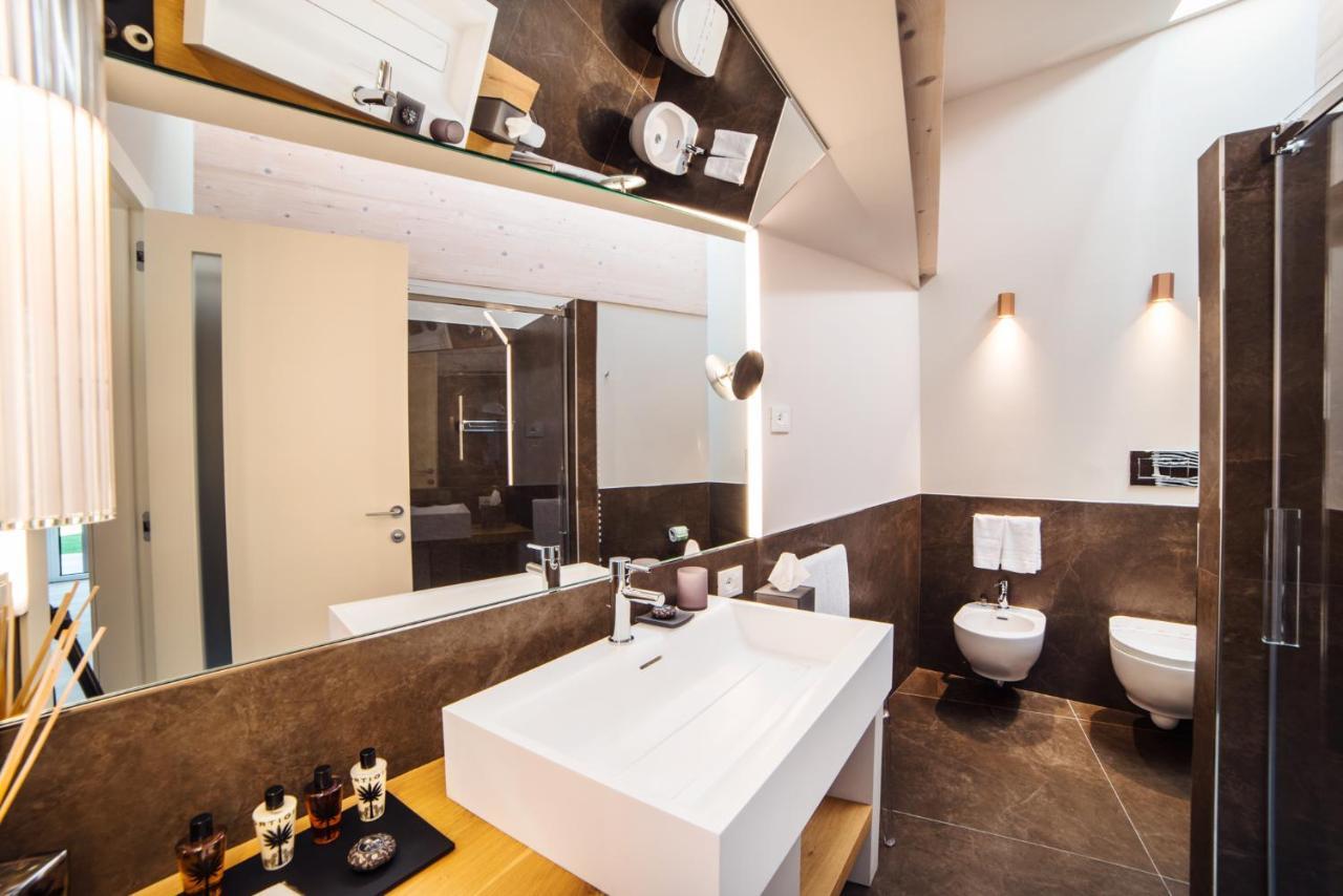 San Colombano Suites Бардолино Экстерьер фото